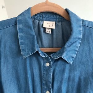 Chambray Sleeveless Button Down